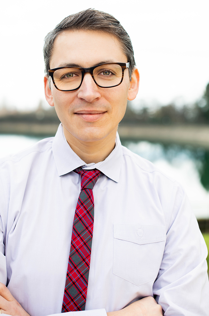 Personal-branding headshot by T. Maicee